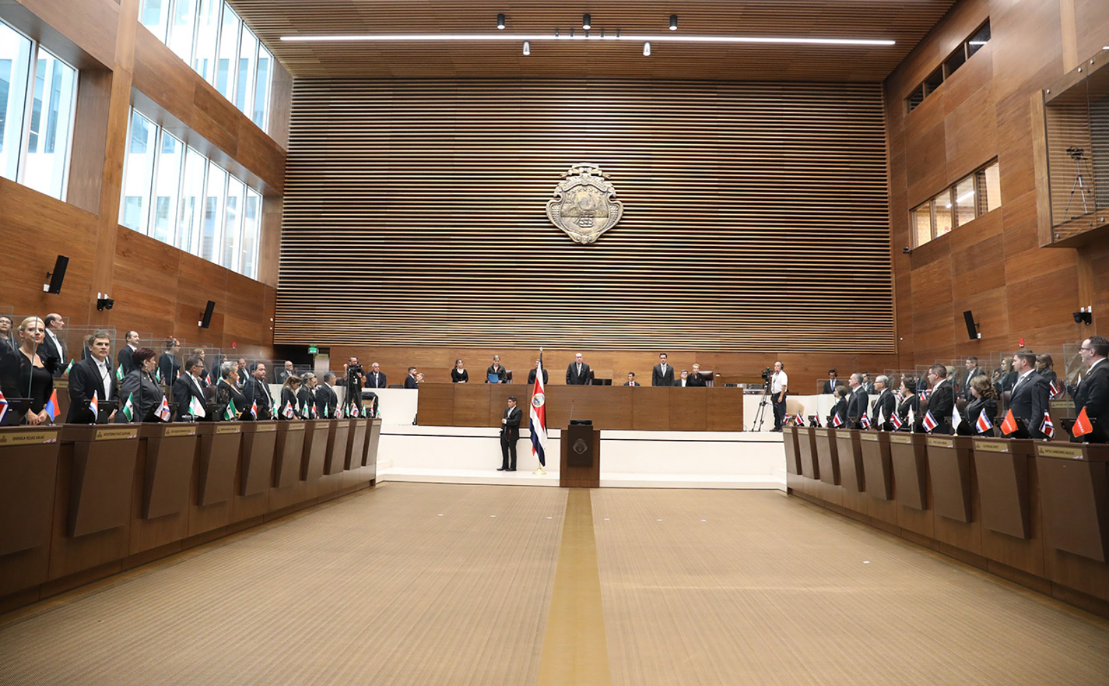 Diputados rechazan dar vía rápida a jornadas 4×3