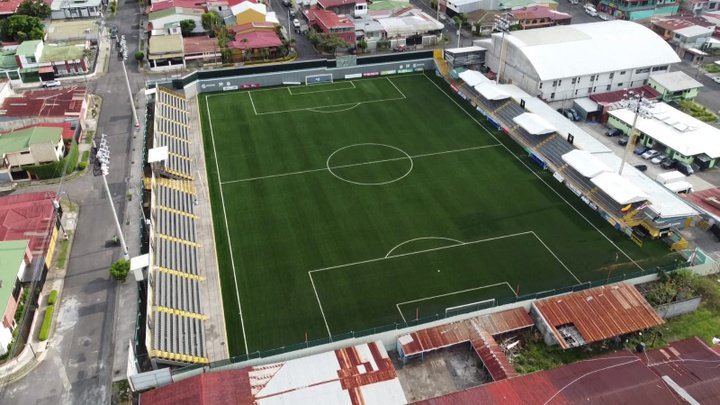 Alajuelense de “visita” ante Puntarenas FC ¿Influye el estadio?