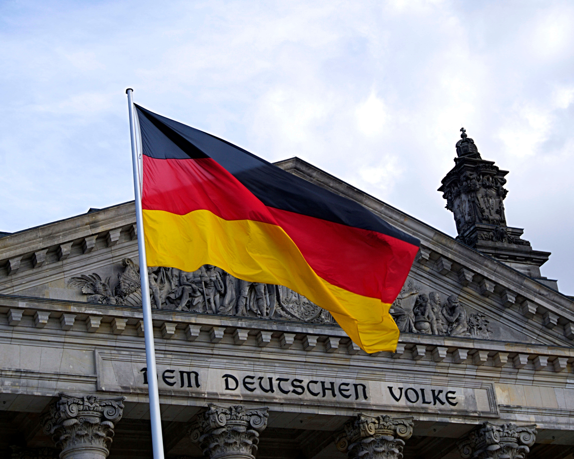 Alemania firma coalición de gobierno entre conservadores y socialdemócratas 