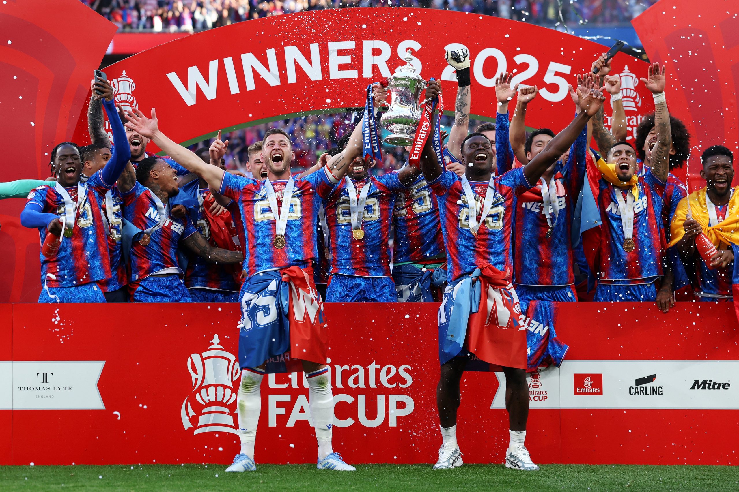 Cinco equipos que ganaron su primer título profesional por la FA Cup