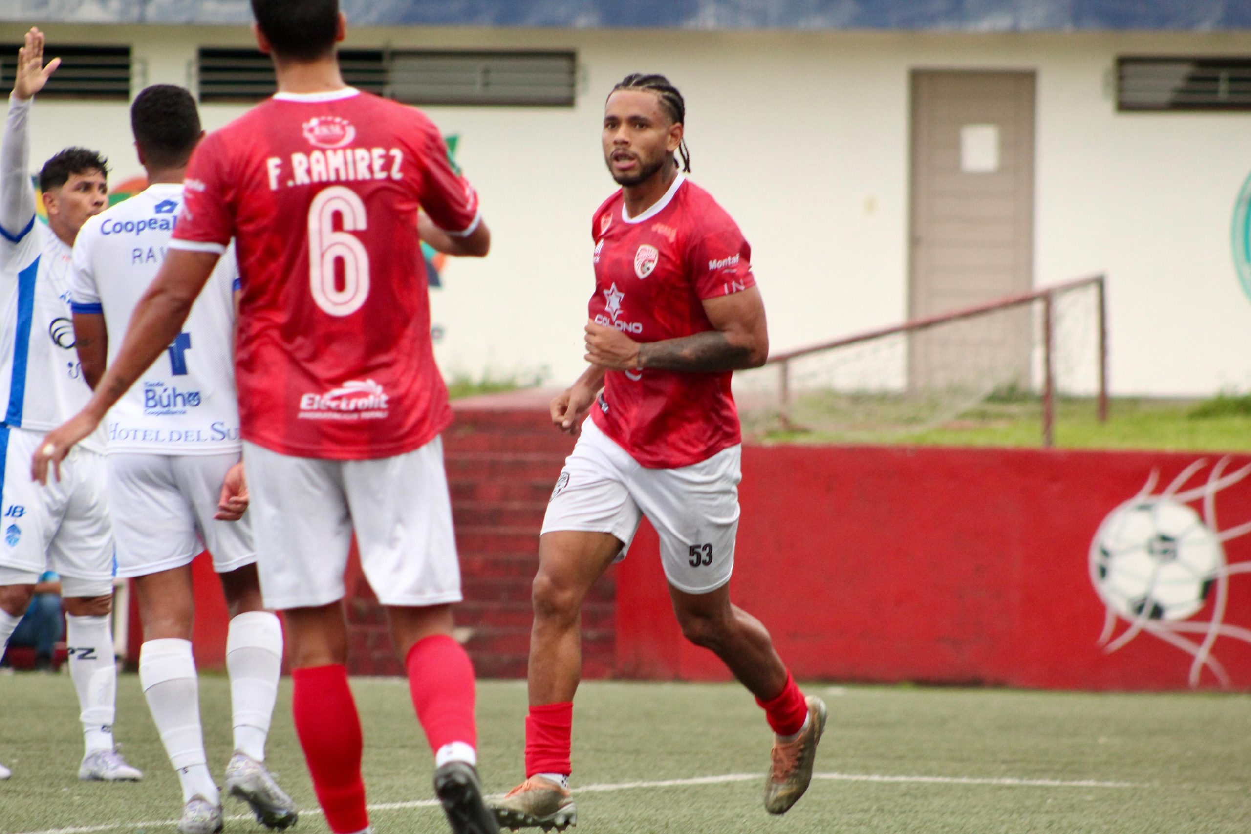 Santos derrotó a Pérez Zeledón bajo la guía de Juan Villalobos