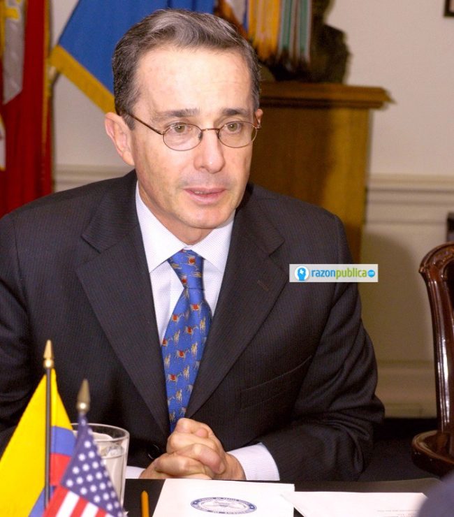 Álvaro Uribe expresidente de Colombia.
