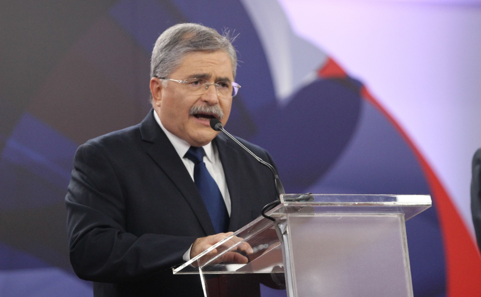 Juan Diego Castro anuncia candidatura a diputado por San José