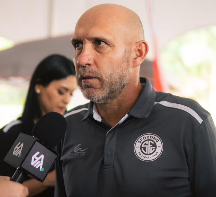 Luis Marín no es más el técnico de Sporting FC