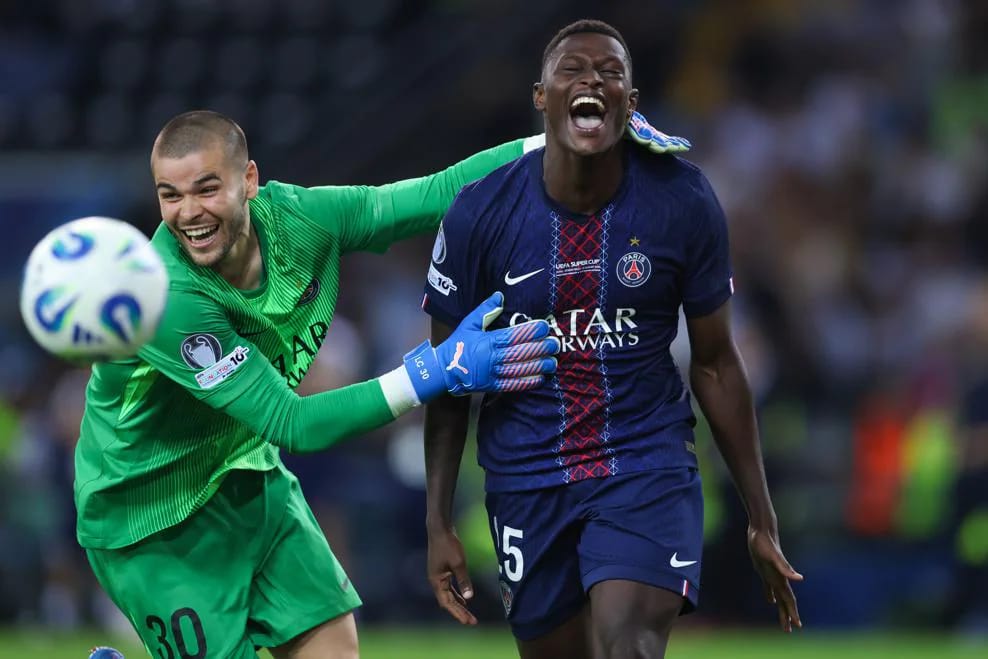 PSG agónicamente conquista la Supercopa de la UEFA por penales
