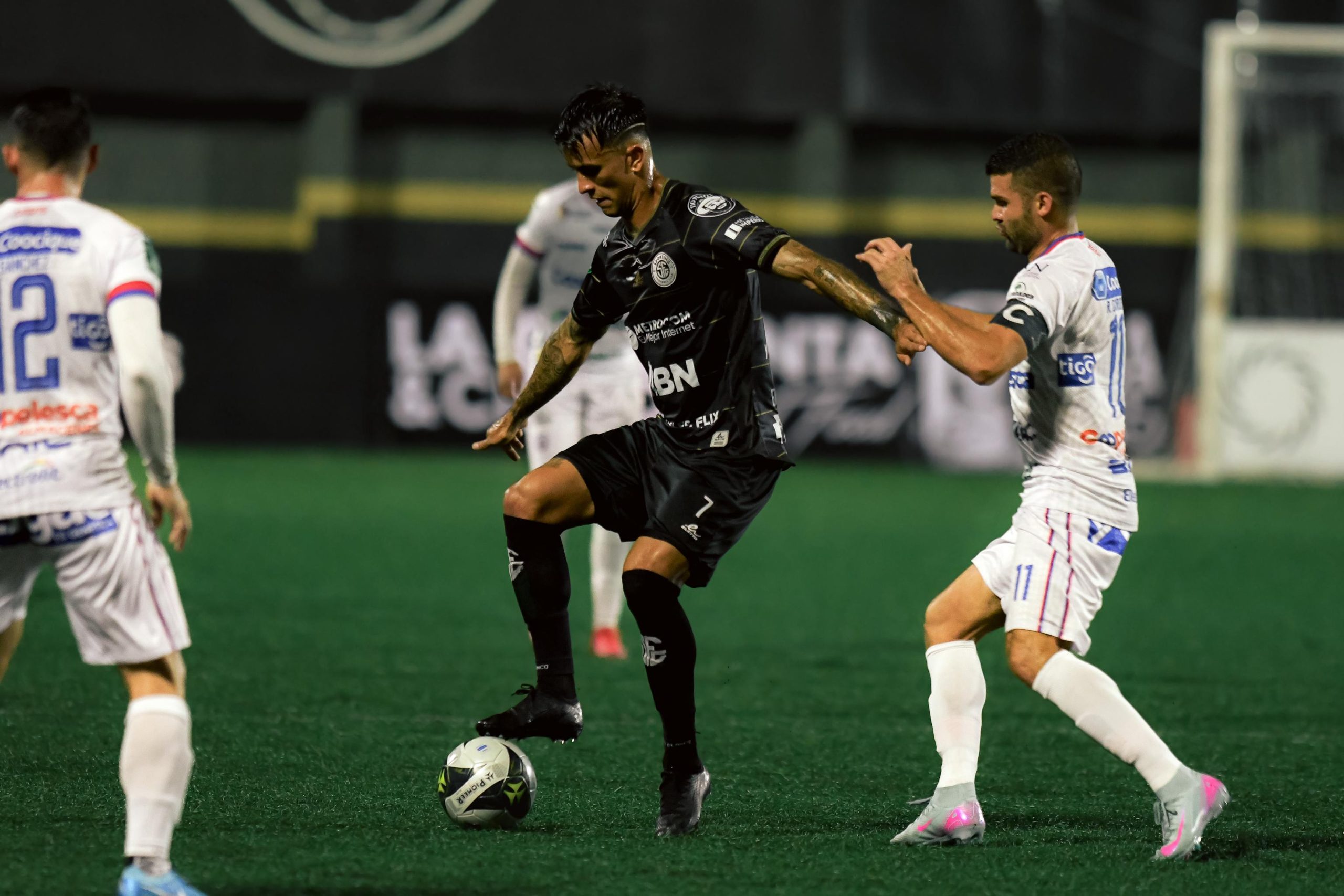 Sporting FC y San Carlos no pasaron del empate en Pavas