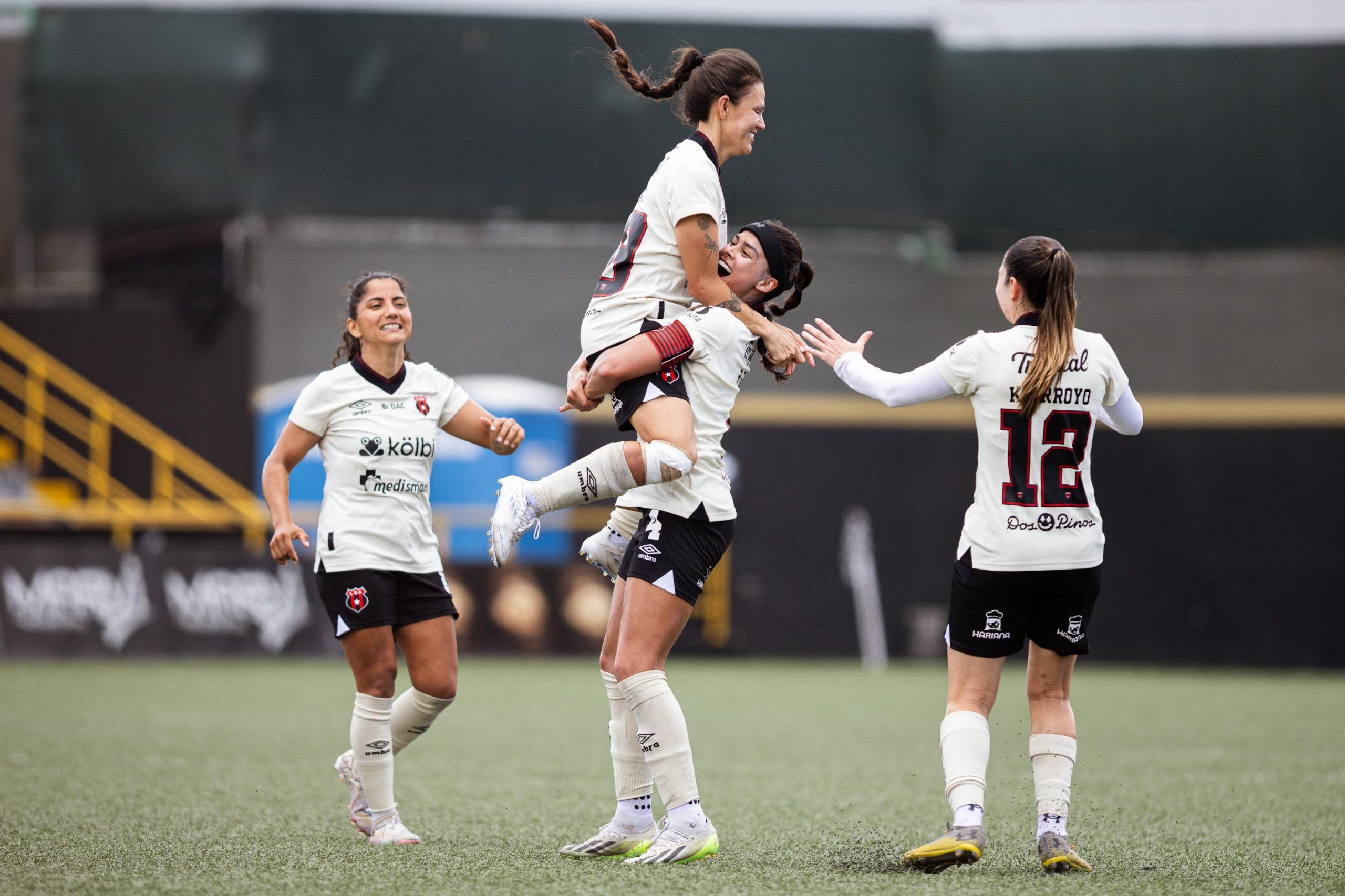 Alajuelense FF alcanza el liderato de la Liga Premier Femenina