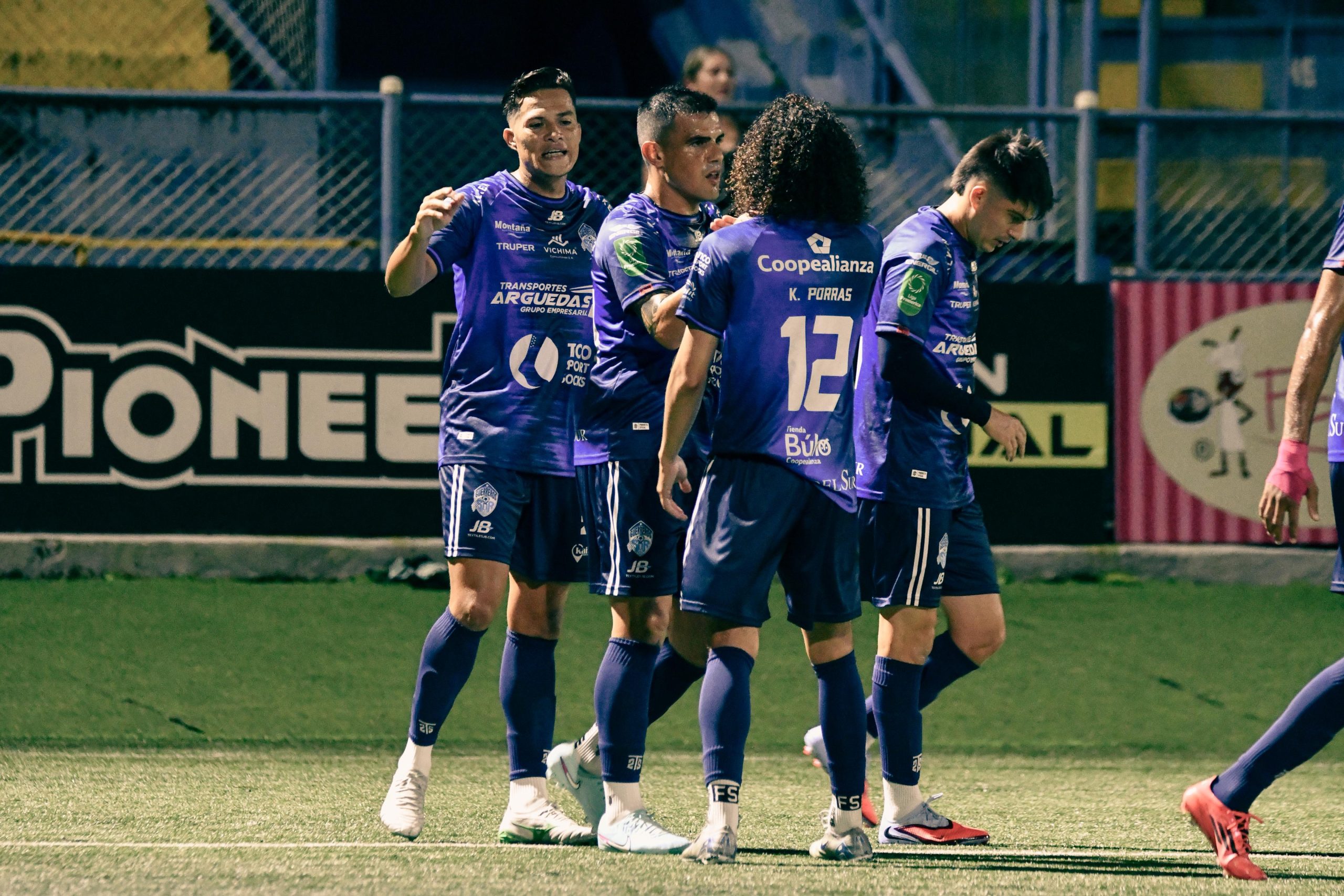 Cuatro ráfagas le dieron a Pérez Zeledón el triunfo sobre Guadalupe FC