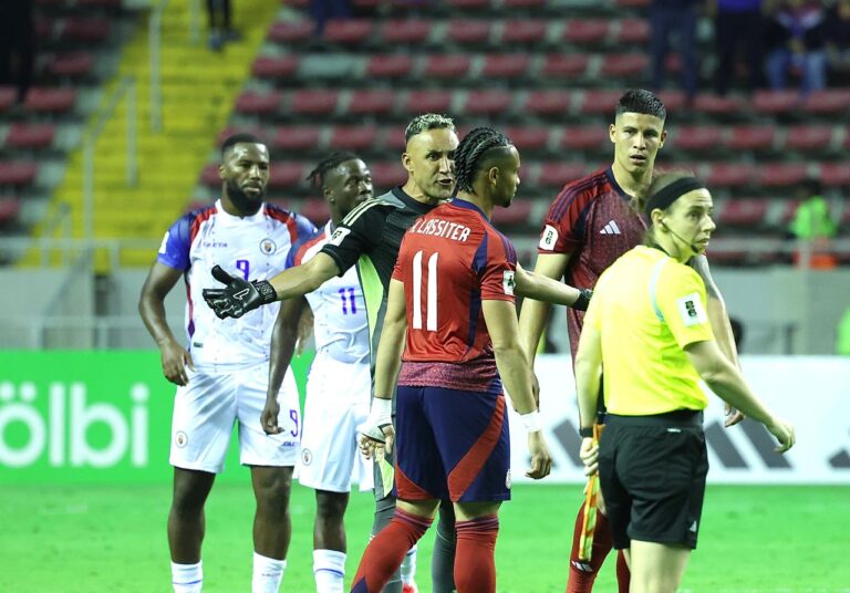 Costa Rica se complica en exceso en la eliminatoria tras empatar con Haití