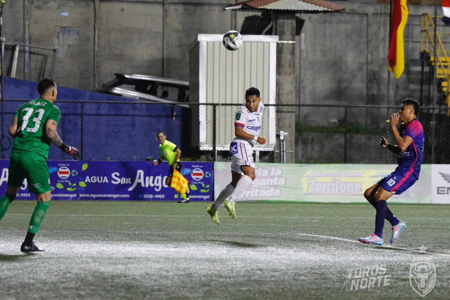 San Carlos vuelve a ganar de la mano de Walter Centeno