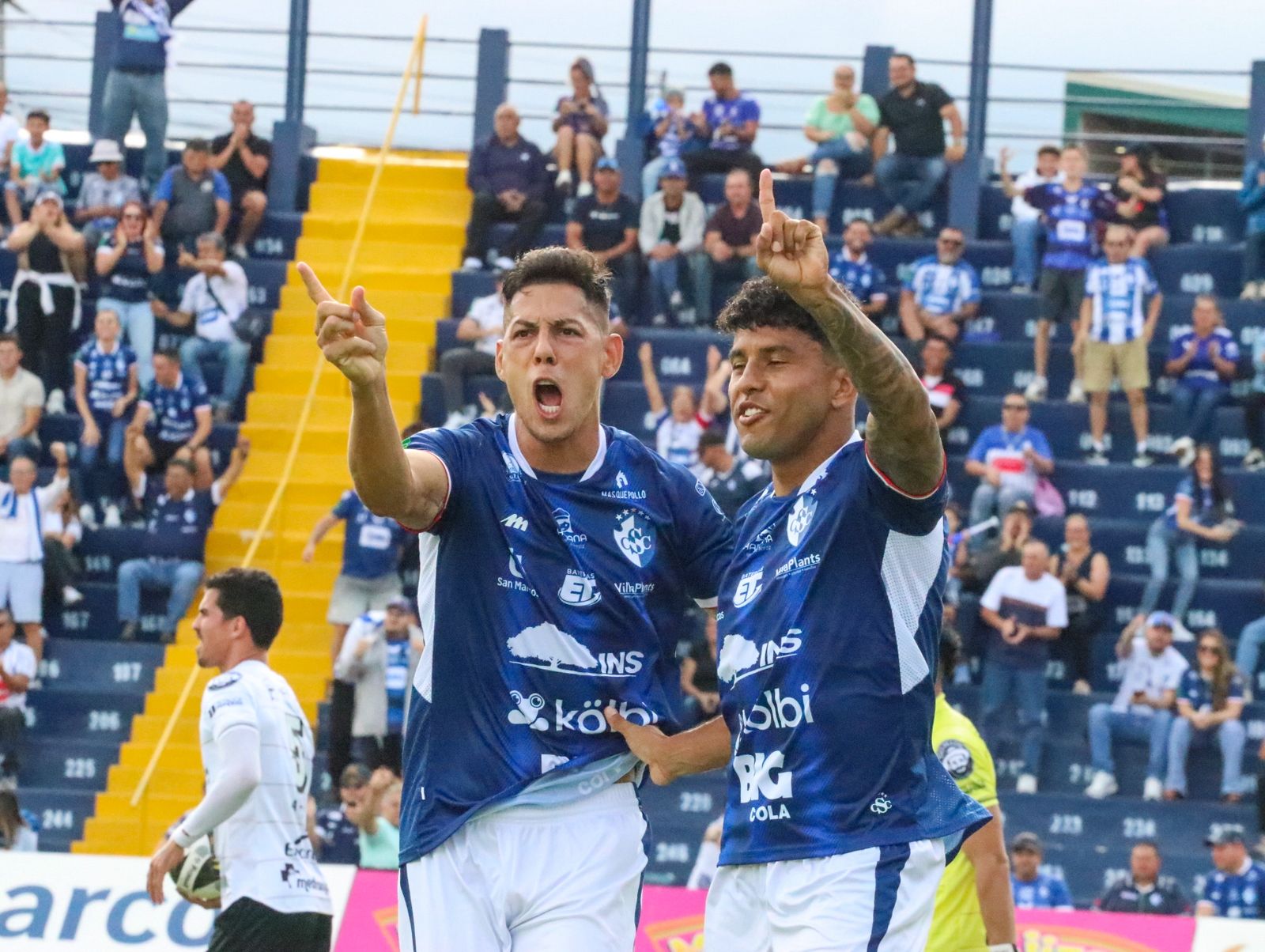 Cartaginés hizo gigante el gol de Johan Venegas para vencer a Sporting