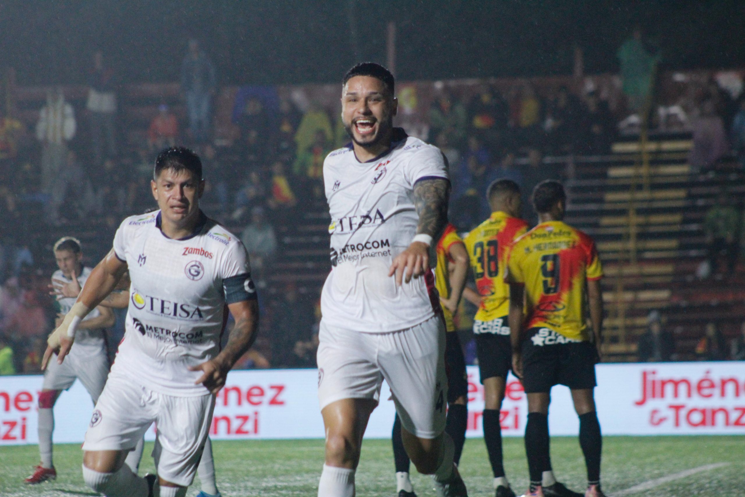 Dos dardos de Guadalupe FC hincaron al Herediano de Jafet Soto