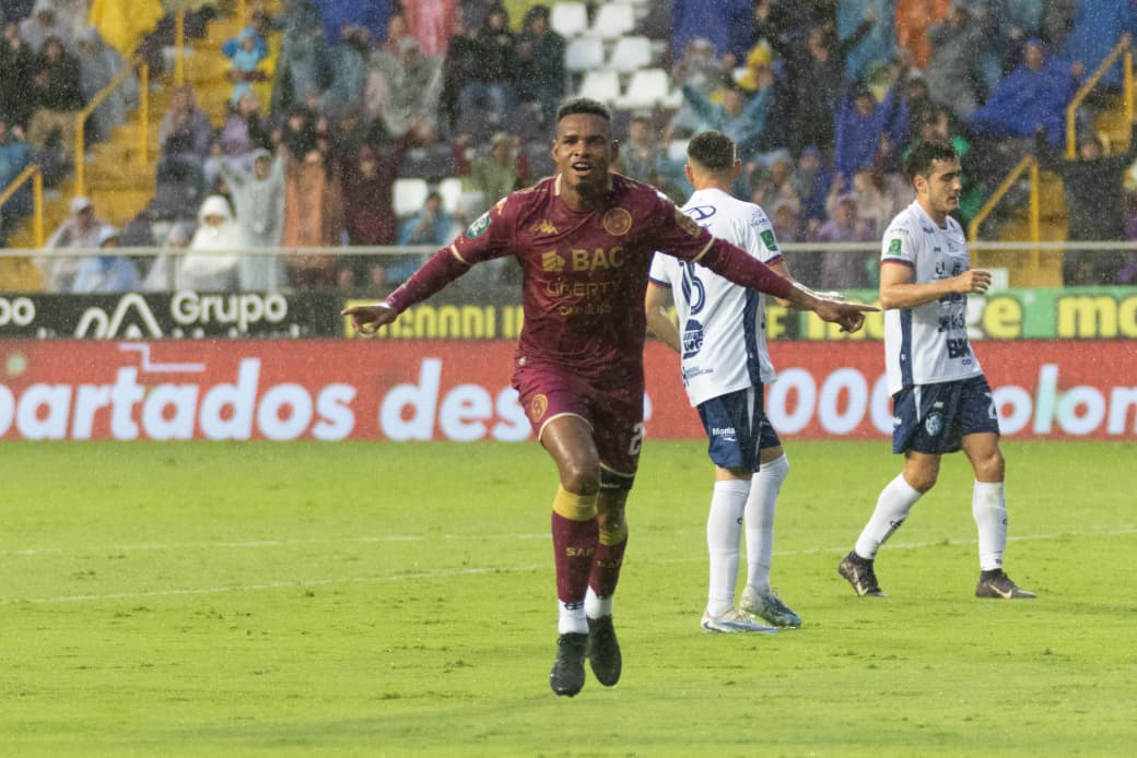 Saprissa derrotó al Cartaginés y es líder momentáneo del torneo