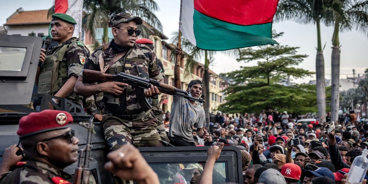 Golpe militar en Madagascar tras semanas de protestas encabezadas por jóvenes 