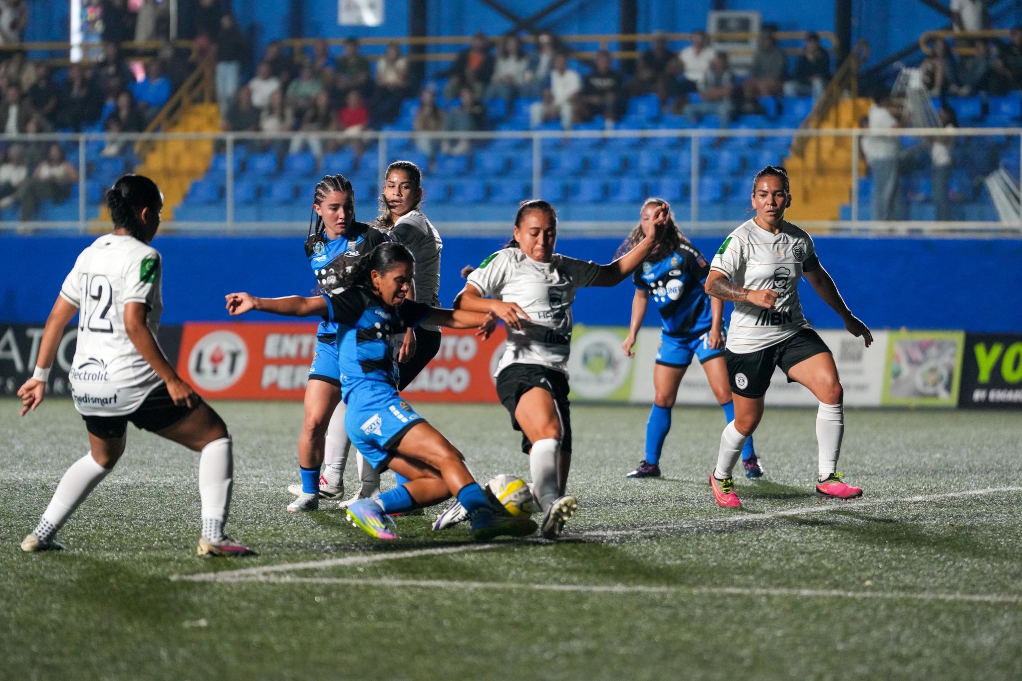 Lucha por tercer lugar es el plato fuerte de la Liga Premier Femenina
