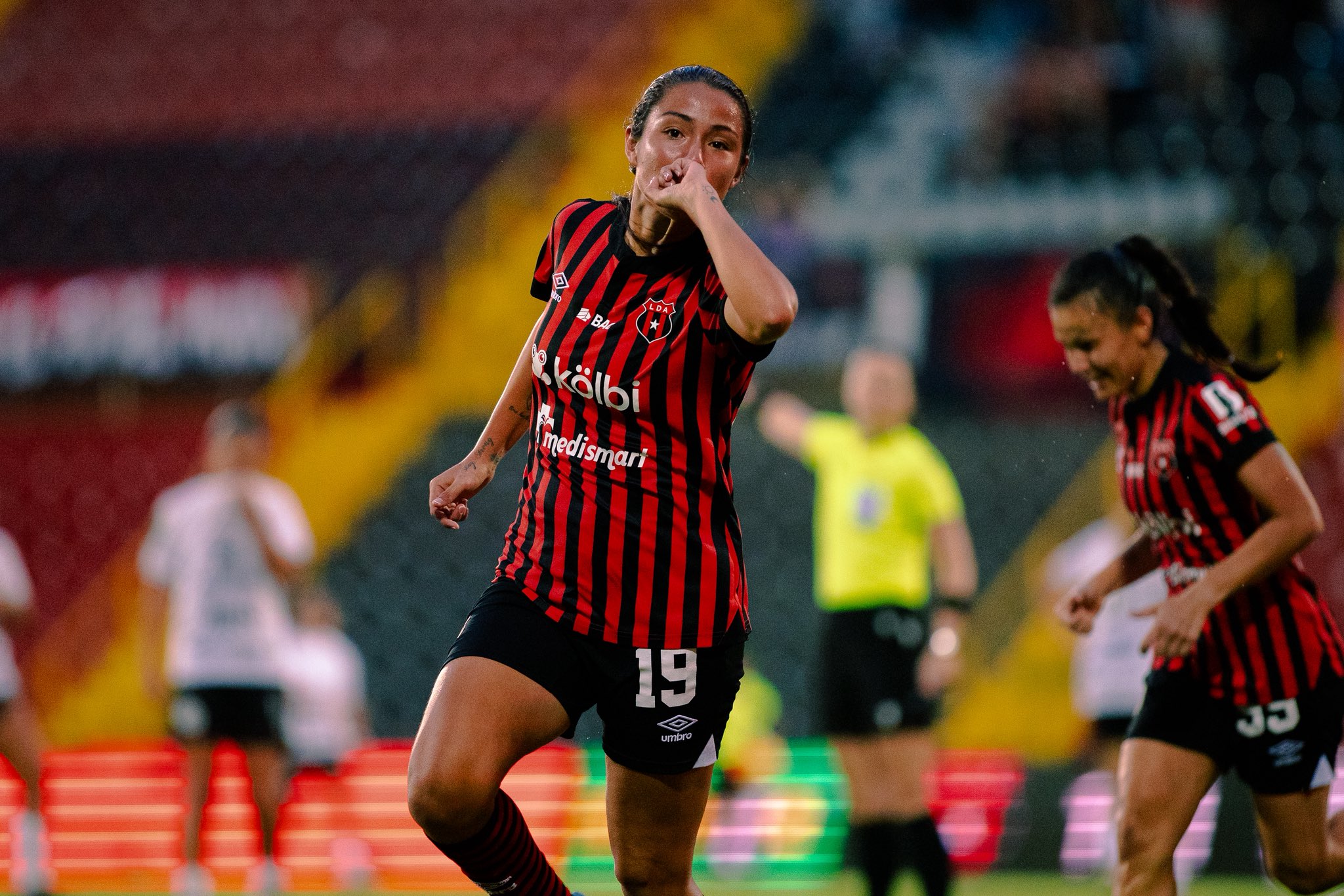Alajuelense y Dimas Escazú jugarán la final del Fútbol Femenino