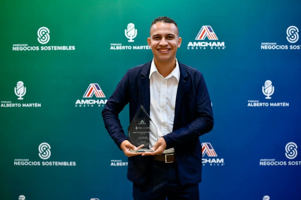 Calet Barquero: El Estudiante de la UIA que ganó el premio AmCham Calet Barquero: El Estudiante de la UIA que ganó el premio AmCham