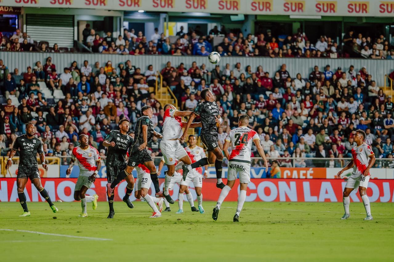 Saprissa clasifica a semifinales con empate ante Herediano Saprissa clasifica a semifinales con empate ante Herediano