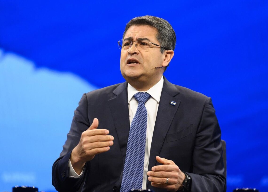 Juan Orlando Hernández es liberado tras recibir un indulto presidencial de Trump Juan Orlando Hernández es liberado tras recibir un indulto presidencial de Trump