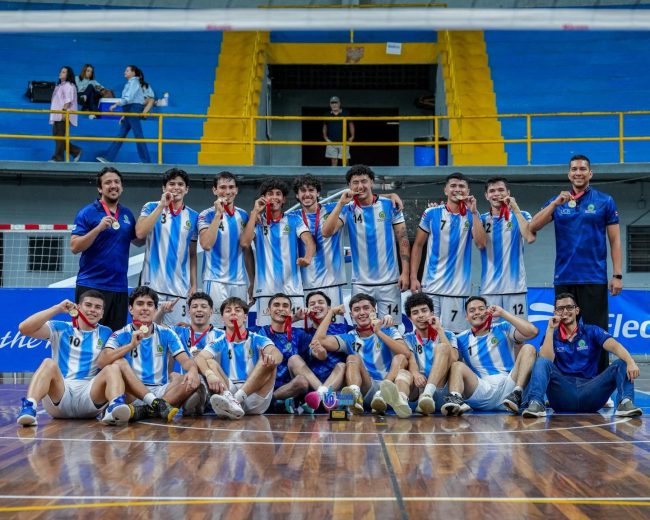 UCR es el nuevo inquilino de la Primera División del Voleibol Nacional.