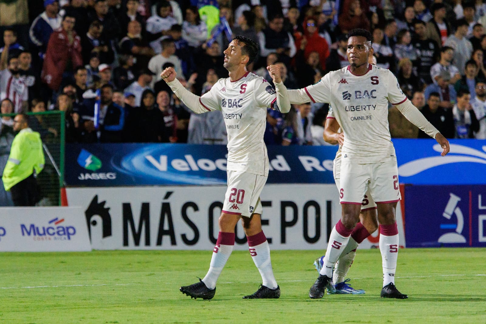 Saprissa derrota al Cartaginés y se lleva la ventaja a Tibás Saprissa derrota al Cartaginés y se lleva la ventaja a Tibás