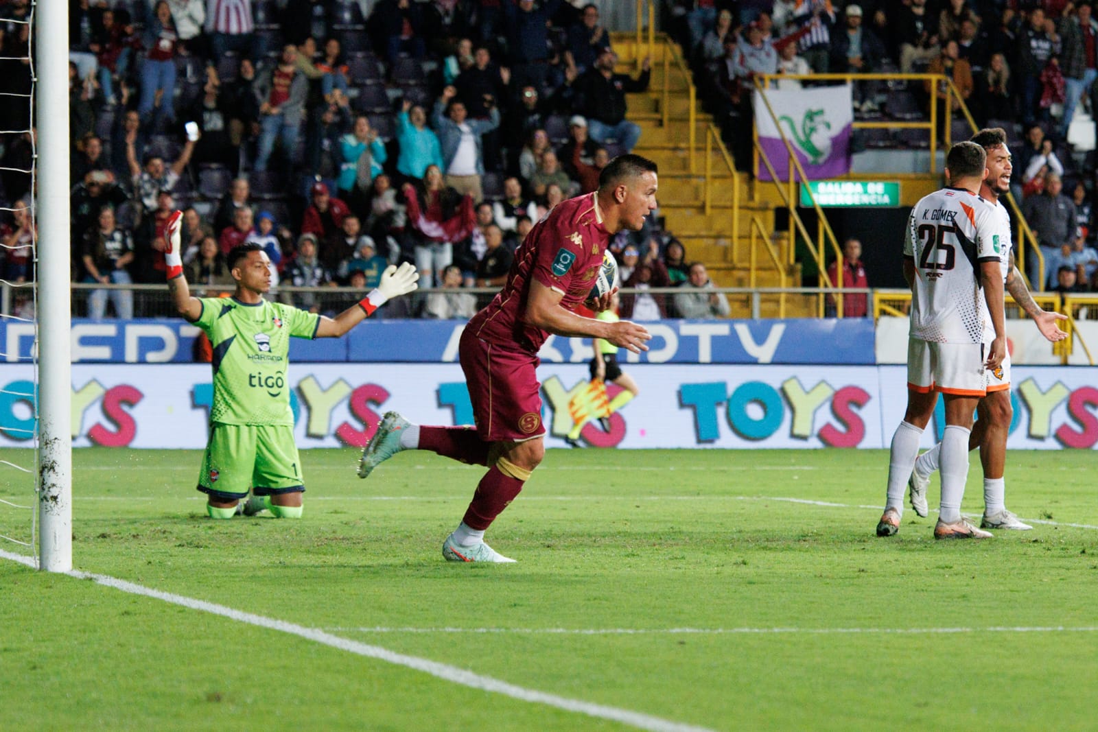Saprissa salva un punto en casa ante Puntarenas FC