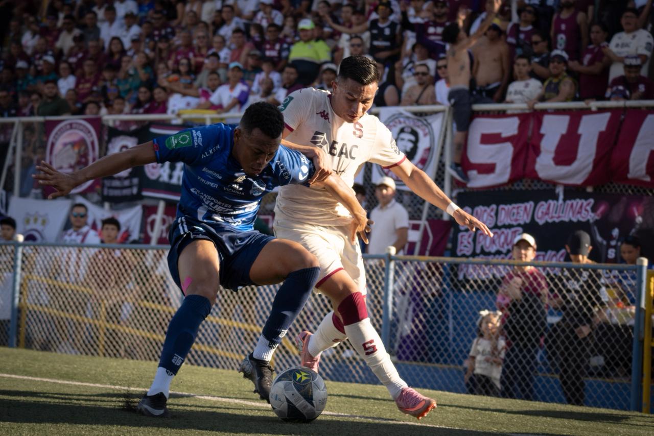 Saprissa salva sobre el cierre el empate ante Pérez Zeledón