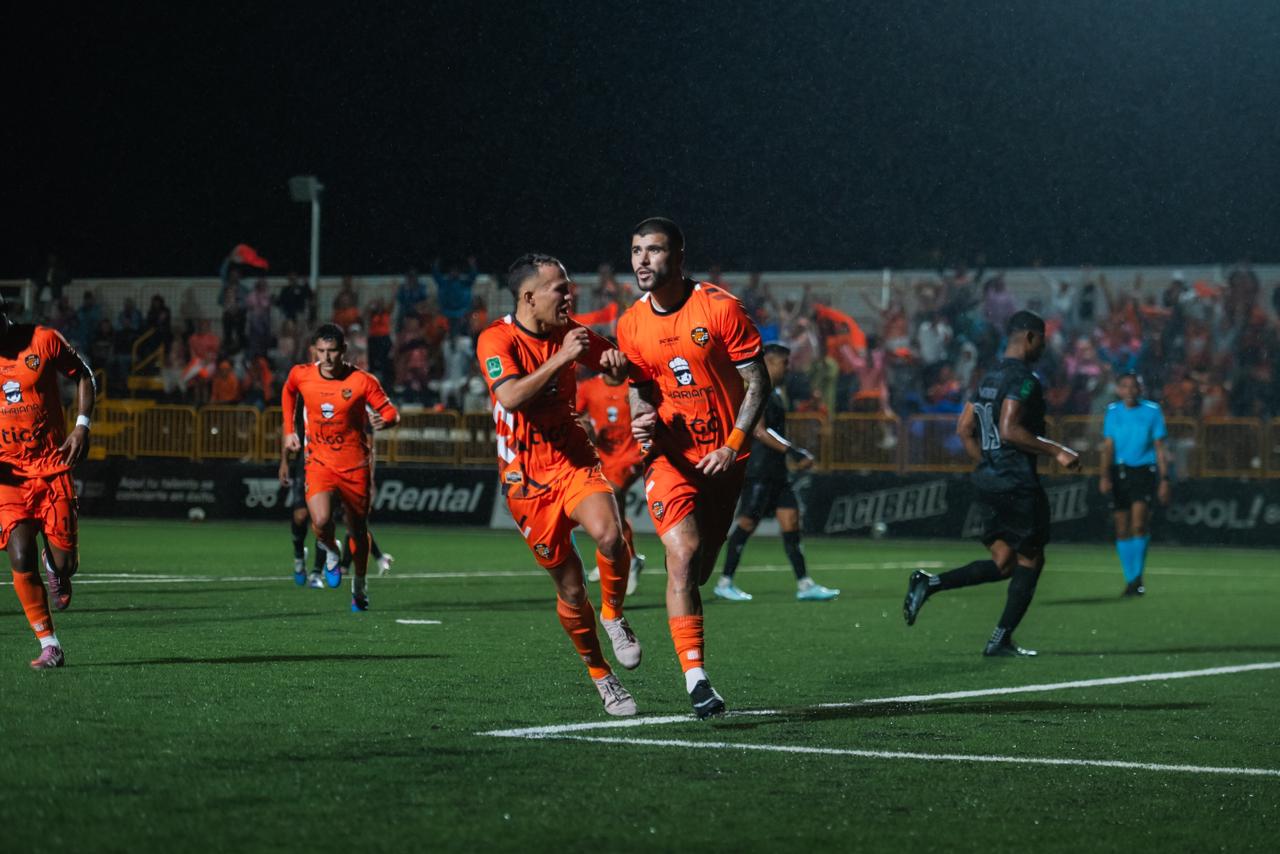 Puntarenas FC le saca el triunfo a Sporting sobre la hora Puntarenas FC le saca el triunfo a Sporting sobre la hora