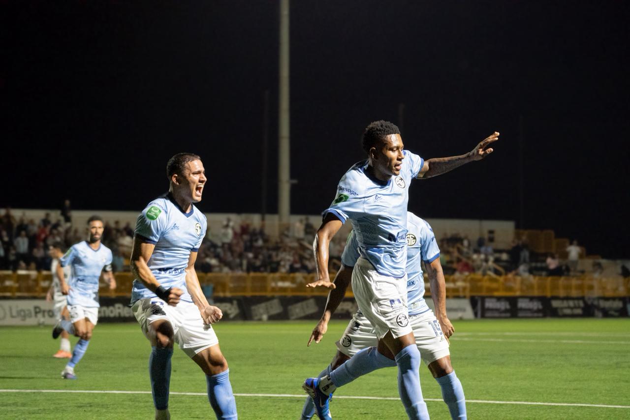Sporting FC derrota a Pérez Zeledón en duelo cargado de goles