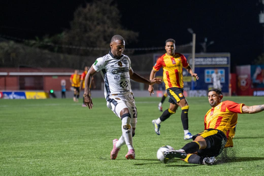 Liberia hizo arder el Clausura 2026 tras vencer al Herediano