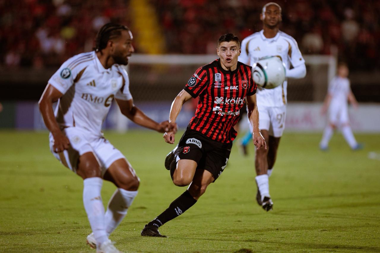LAFC eliminó a Alajuelense de la Concacaf en el último minuto