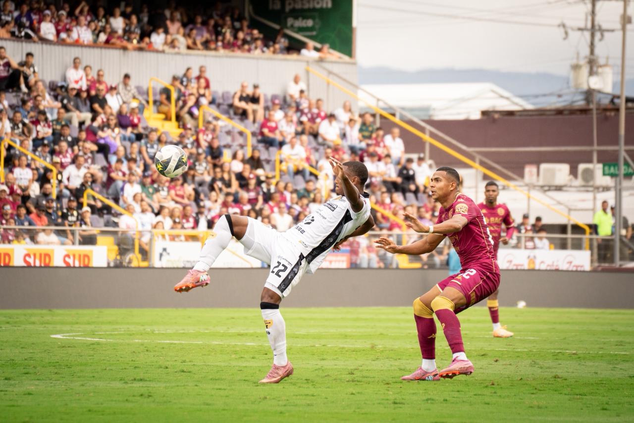 Liberia sorprende a Saprissa y vuelve a zona de clasificación