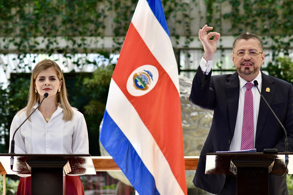 Rodrigo Chaves encabeza gabinete presidencial de Laura Fernández