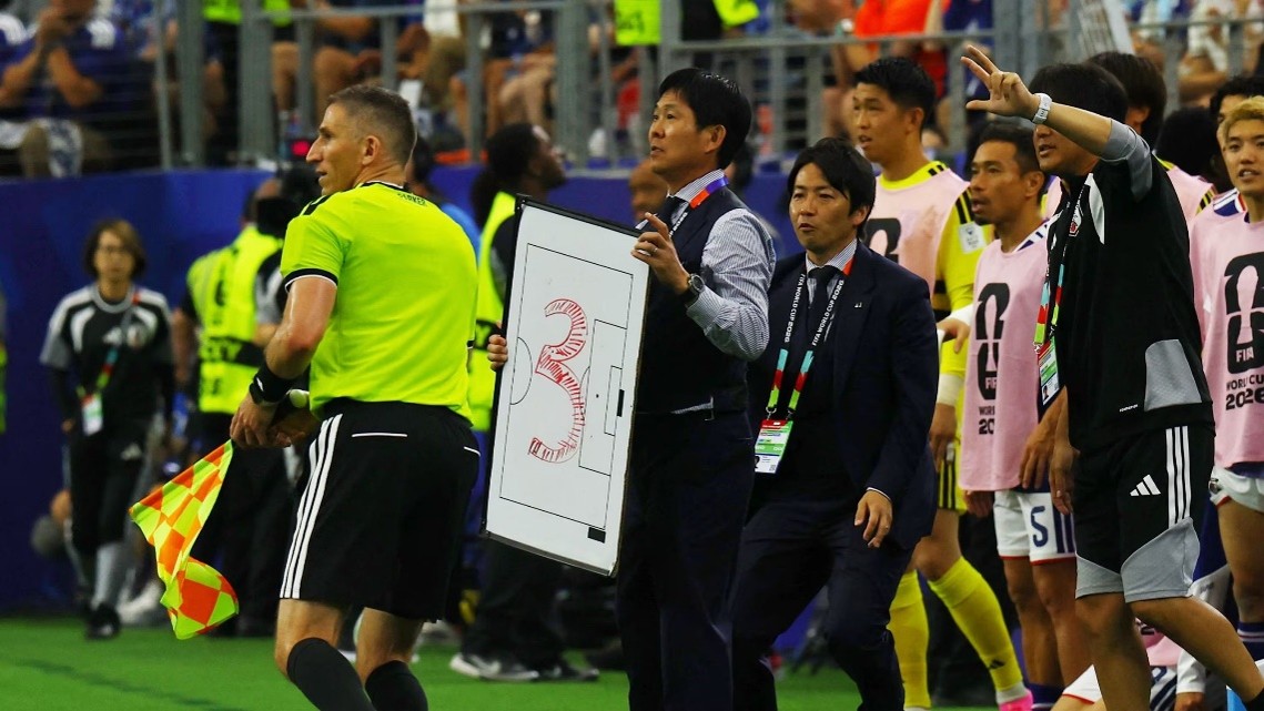 Japón sorprende en el Mundial con curiosa táctica desde el banquillo