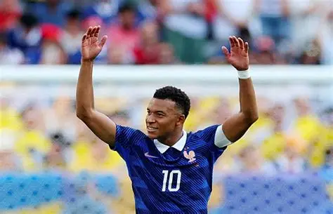 ¡No tiene techo! Mbappé hace historia y clasifica a Francia a octavos