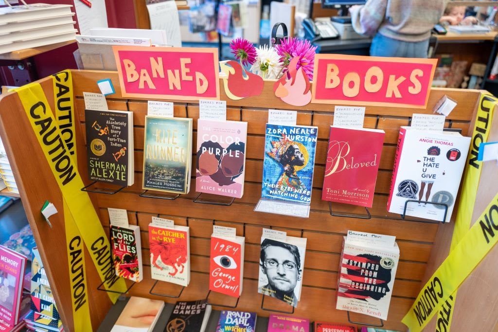 Estados Unidos registra una cifra récord de libros censurados en escuelas Estados Unidos registra una cifra récord de libros censurados en escuelas
